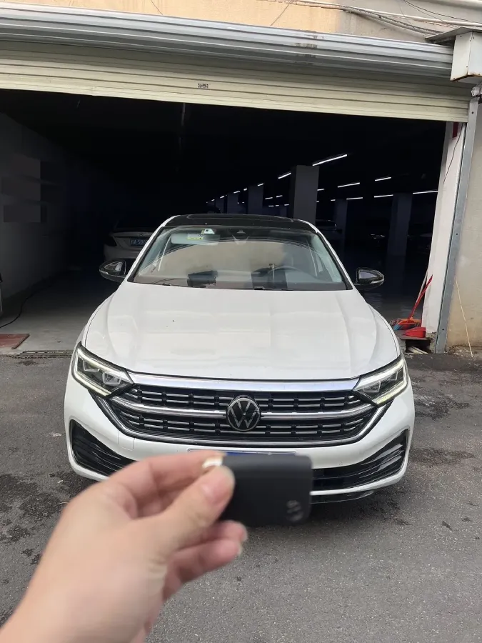 2023 Volkswagen Sagitar 1.5T 160HP L4 7DCT,autocango,china used car exporter,china ev exporter,chinese used car exporter,chinese used ev exporter