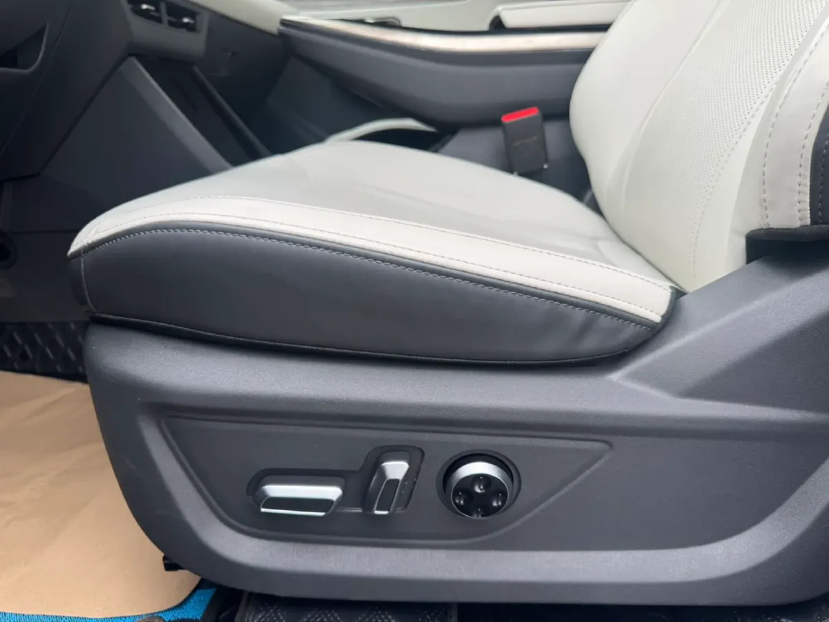 2022 Jetour DASHING 1.6T 197HP L4 7DCT,autocango,china used car exporter,china ev exporter,chinese used car exporter,chinese used ev exporter