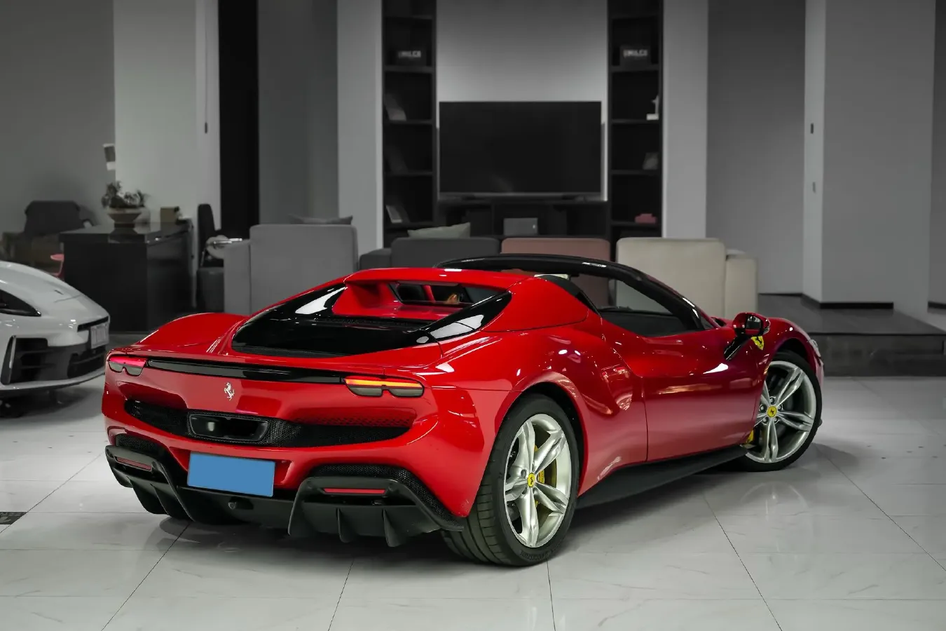 2022 Ferrari 296 3.0T 663HP V6 8DCT PHEV 7.45KWH,autocango,china used car exporter,china ev exporter,chinese used car exporter,chinese used ev exporter