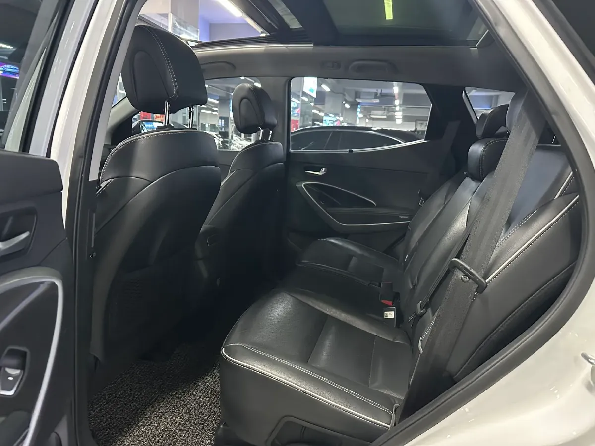 2017 Hyundai Santafe 2.0T 245HP L4 6AT,autocango,china used car exporter,china ev exporter,chinese used car exporter,chinese used ev exporter