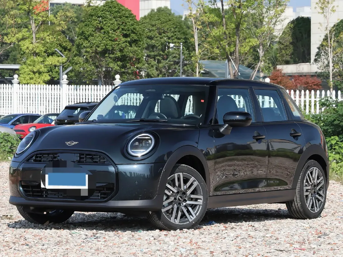 2025 MINI MINI 1.5T 156HP L3 7DCT,autocango,china used car exporter,china ev exporter,chinese used car exporter,chinese used ev exporter