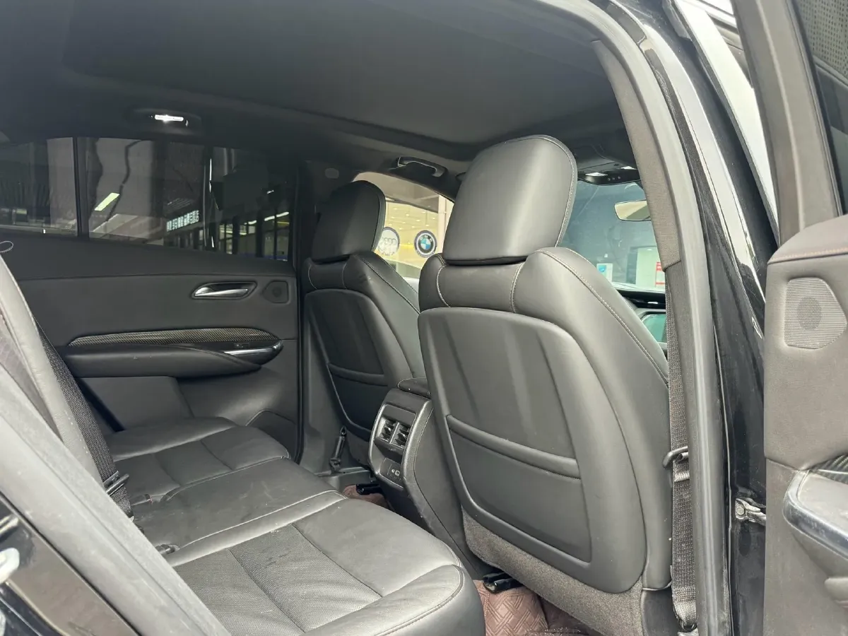 2023 Cadillac XT4 2.0T 237HP L4 9AT,autocango,china used car exporter,china ev exporter,chinese used car exporter,chinese used ev exporter