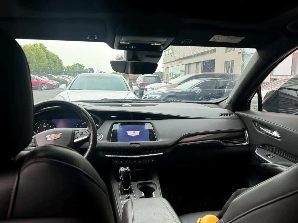 2023 Cadillac XT4 2.0T 237HP L4 9AT,autocango,china used car exporter,china ev exporter,chinese used car exporter,chinese used ev exporter