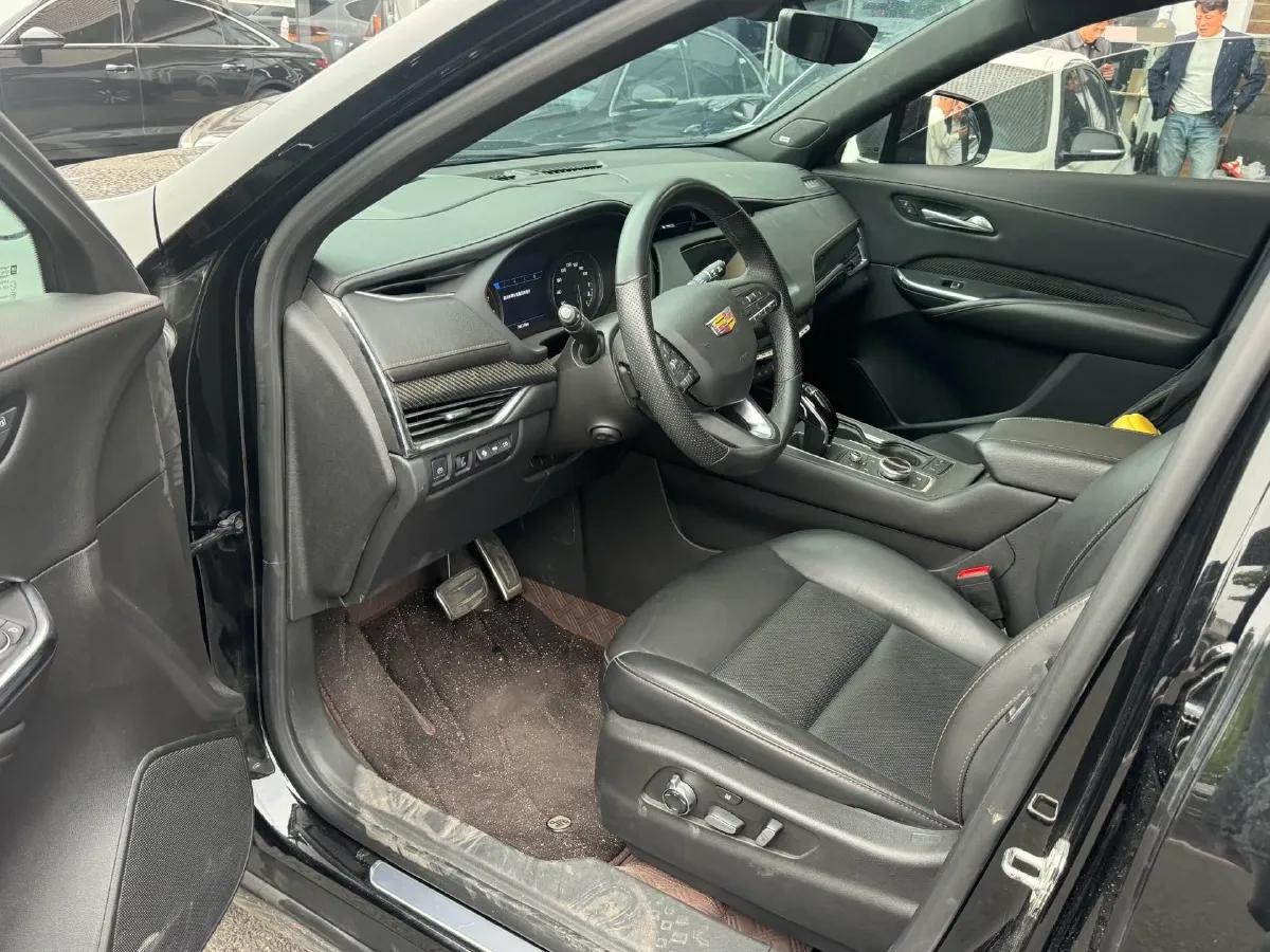2023 Cadillac XT4 2.0T 237HP L4 9AT,autocango,china used car exporter,china ev exporter,chinese used car exporter,chinese used ev exporter