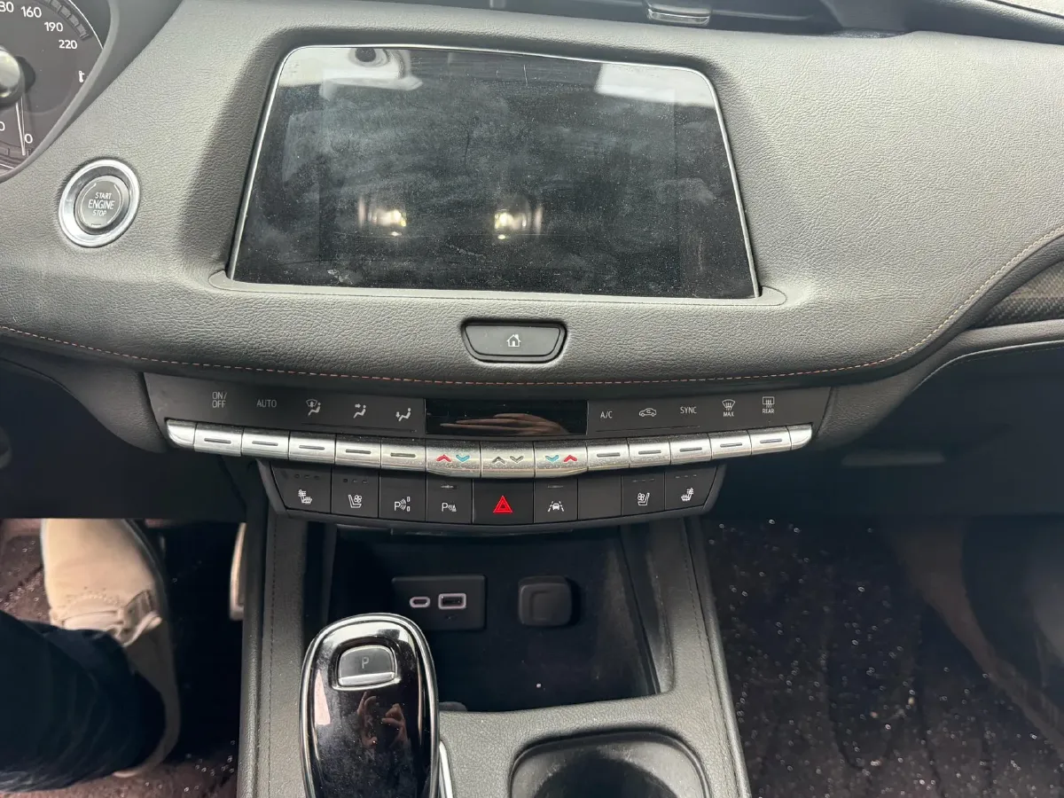 2023 Cadillac XT4 2.0T 237HP L4 9AT,autocango,china used car exporter,china ev exporter,chinese used car exporter,chinese used ev exporter