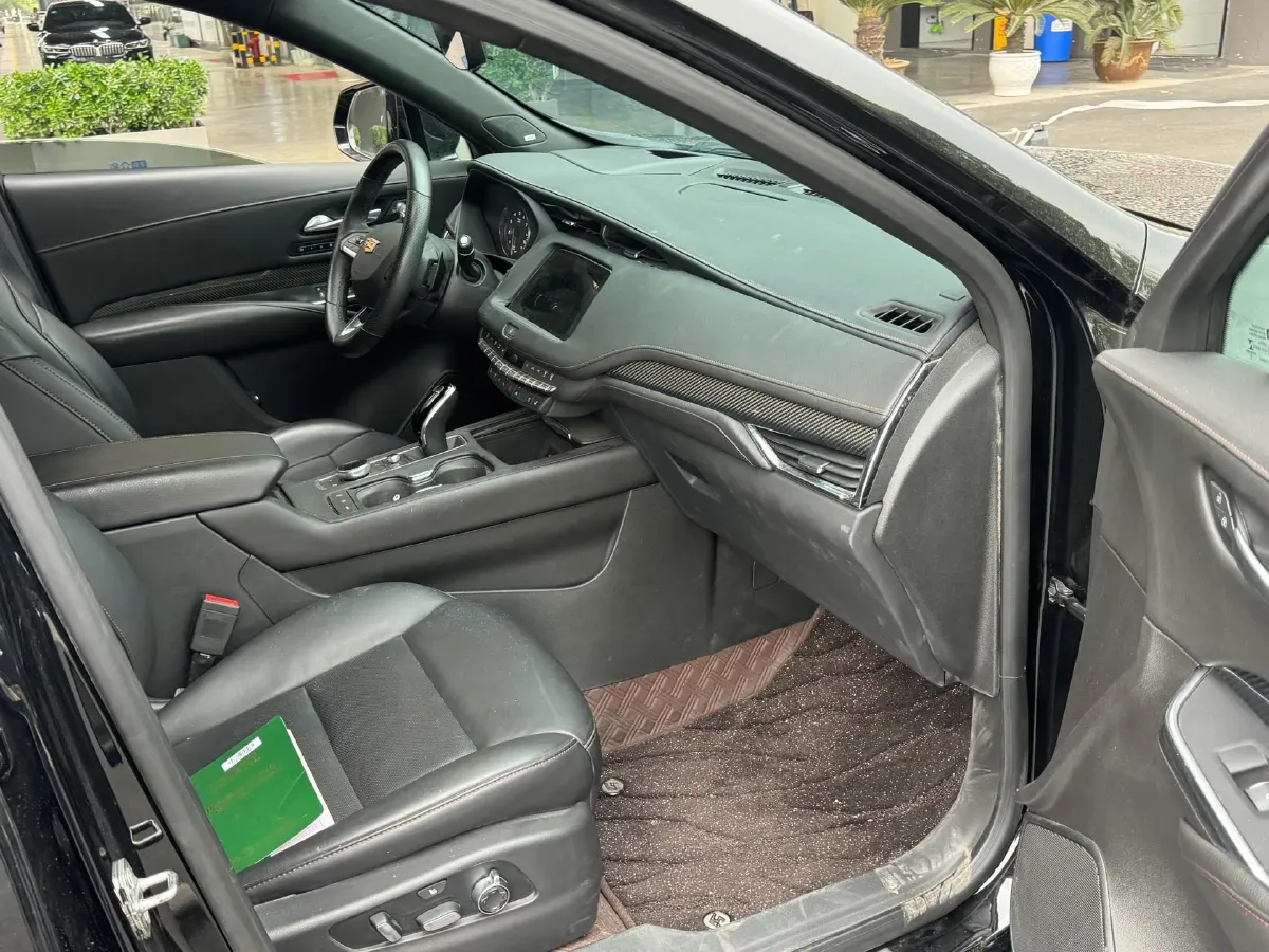 2023 Cadillac XT4 2.0T 237HP L4 9AT,autocango,china used car exporter,china ev exporter,chinese used car exporter,chinese used ev exporter