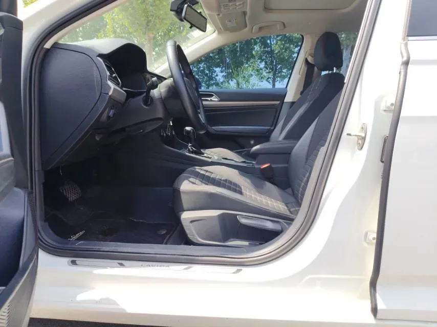 2022 Volkswagen Sagitar 1.2T 116HP L4 7DCT,autocango,china used car exporter,china ev exporter,chinese used car exporter,chinese used ev exporter