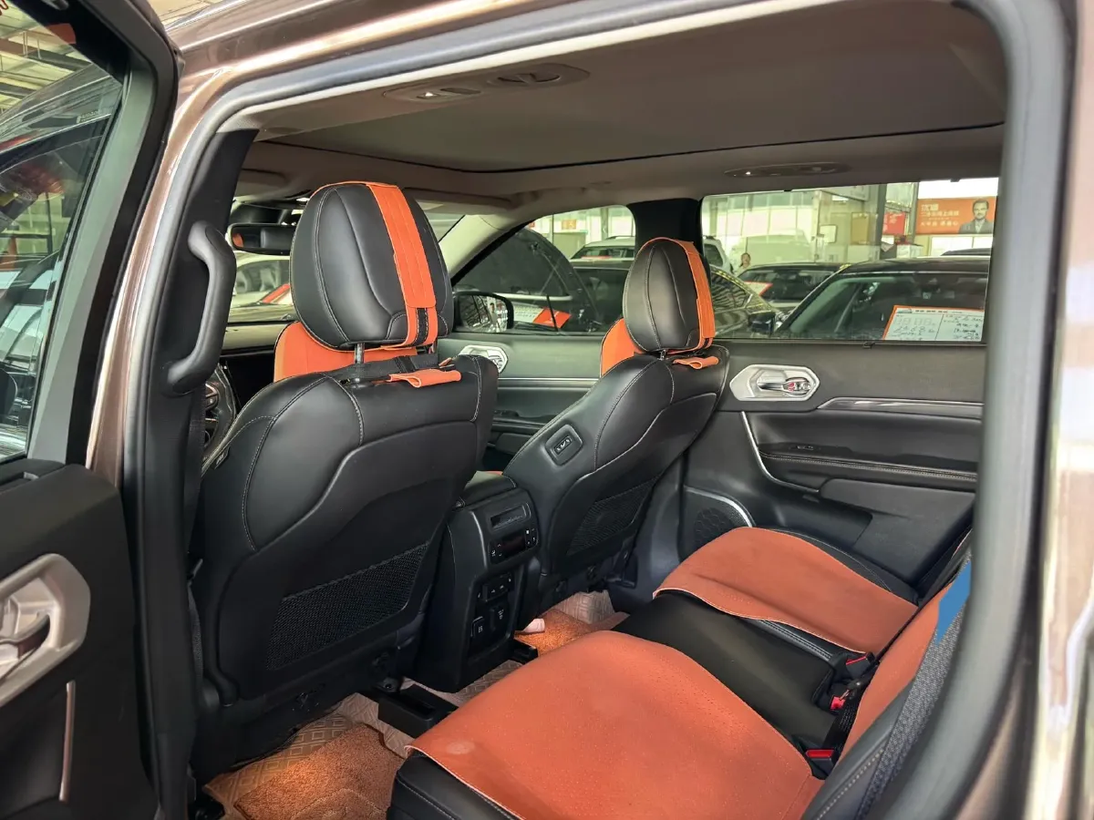 2018 Jeep Grand Commander 2.0T 265HP L4 9AT,autocango,china used car exporter,china ev exporter,chinese used car exporter,chinese used ev exporter