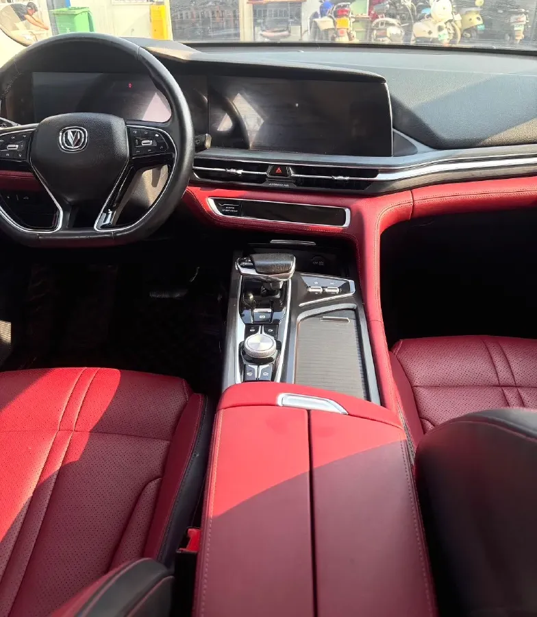 2021 ChangAn CS75 Plus 2.0T 233HP L4 8AT,autocango,china used car exporter,china ev exporter,chinese used car exporter,chinese used ev exporter