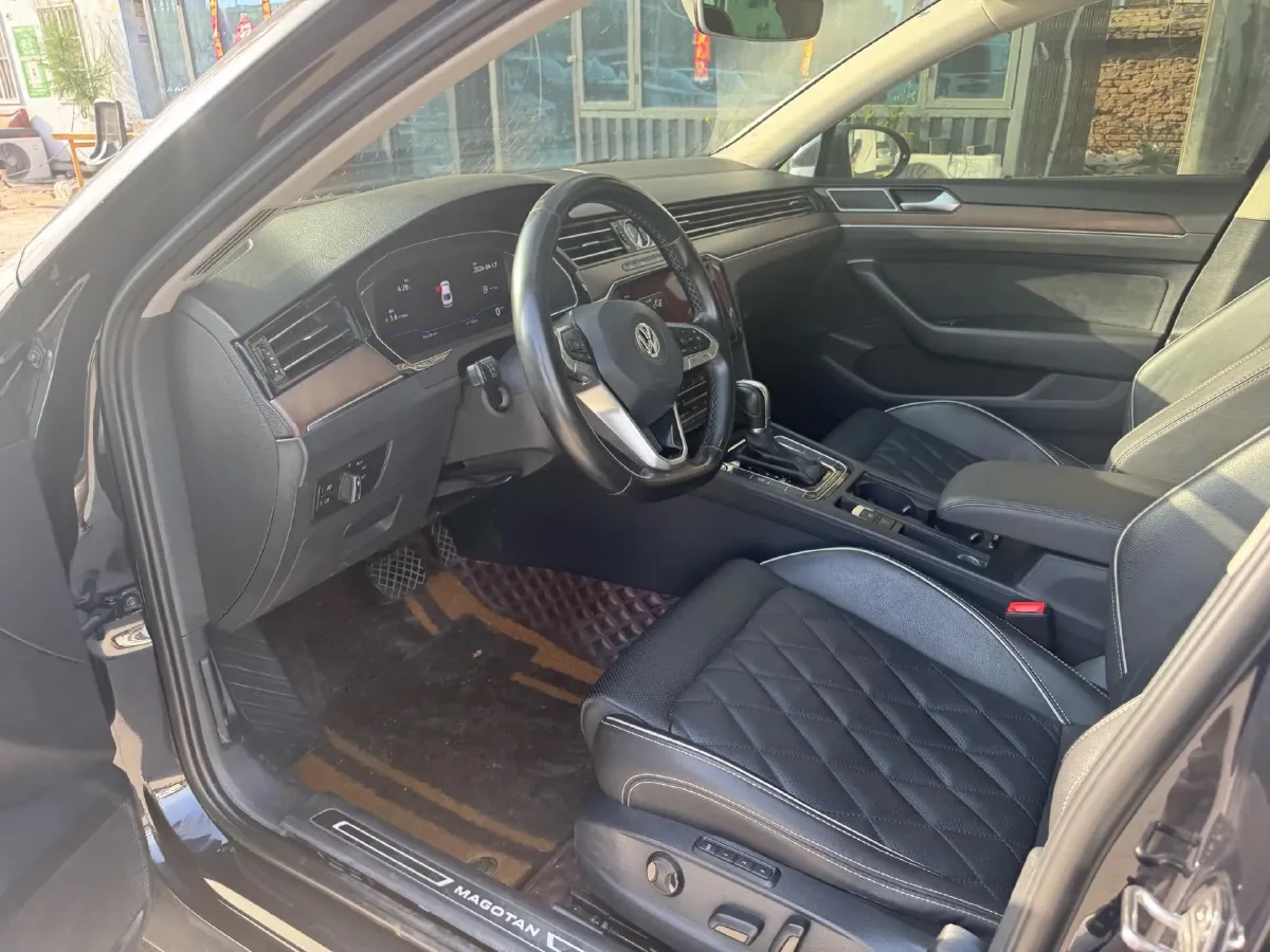 2020 Volkswagen Magotan 2.0T 186HP L4 7DCT,autocango,china used car exporter,china ev exporter,chinese used car exporter,chinese used ev exporter