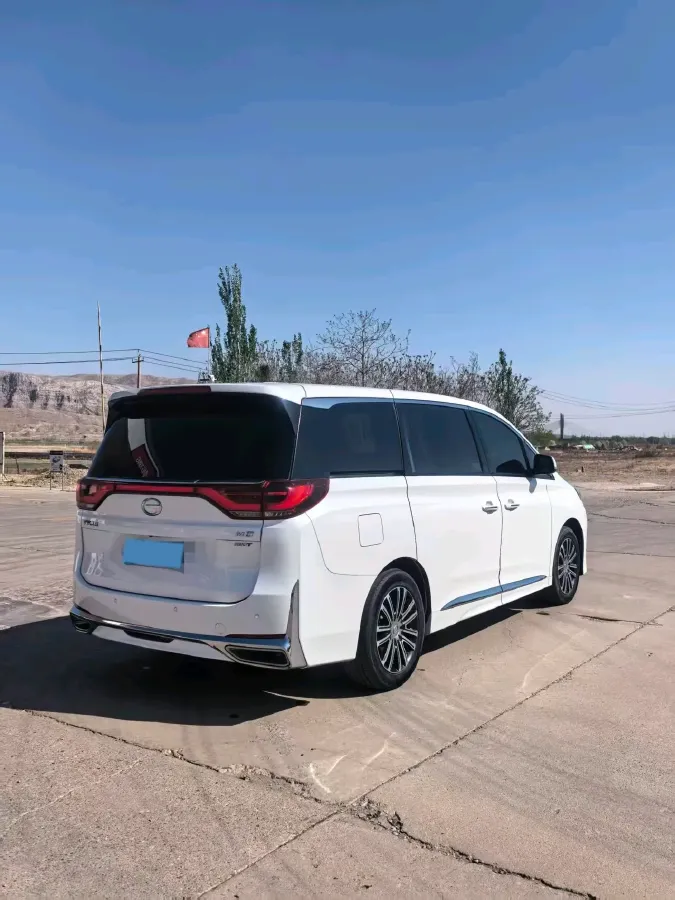 2021 GAC Trumpchi M8 2.0T 252HP L4 8AT,autocango,china used car exporter,china ev exporter,chinese used car exporter,chinese used ev exporter