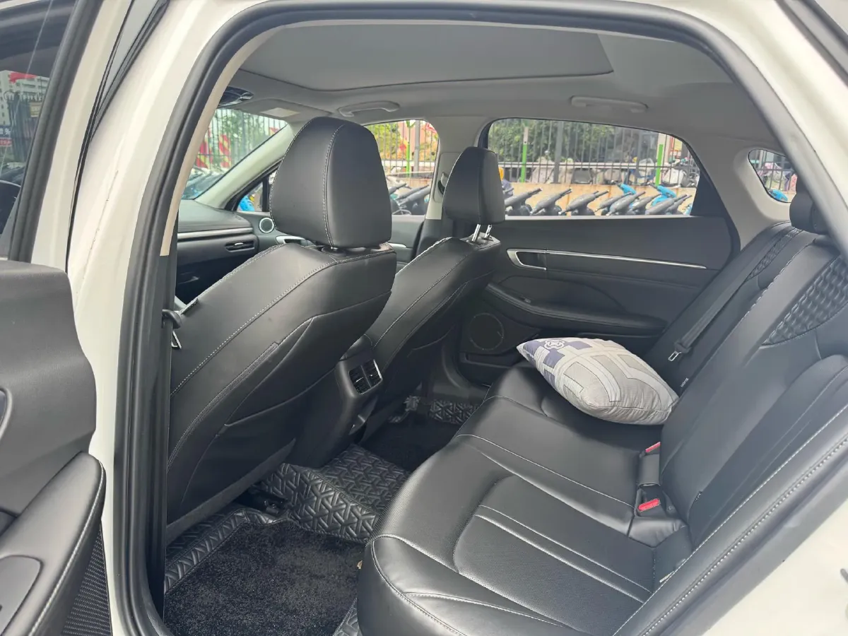 2020 Hyundai Sonata 1.5T 170HP L4 7DCT,autocango,china used car exporter,china ev exporter,chinese used car exporter,chinese used ev exporter