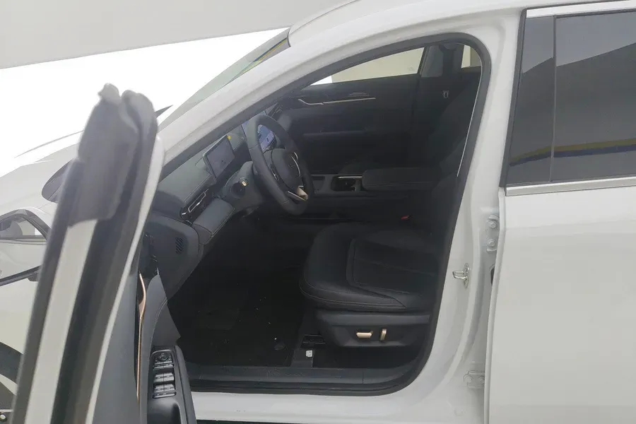 2025 WuLing XingGuang BEV,autocango,china used car exporter,china ev exporter,chinese used car exporter,chinese used ev exporter