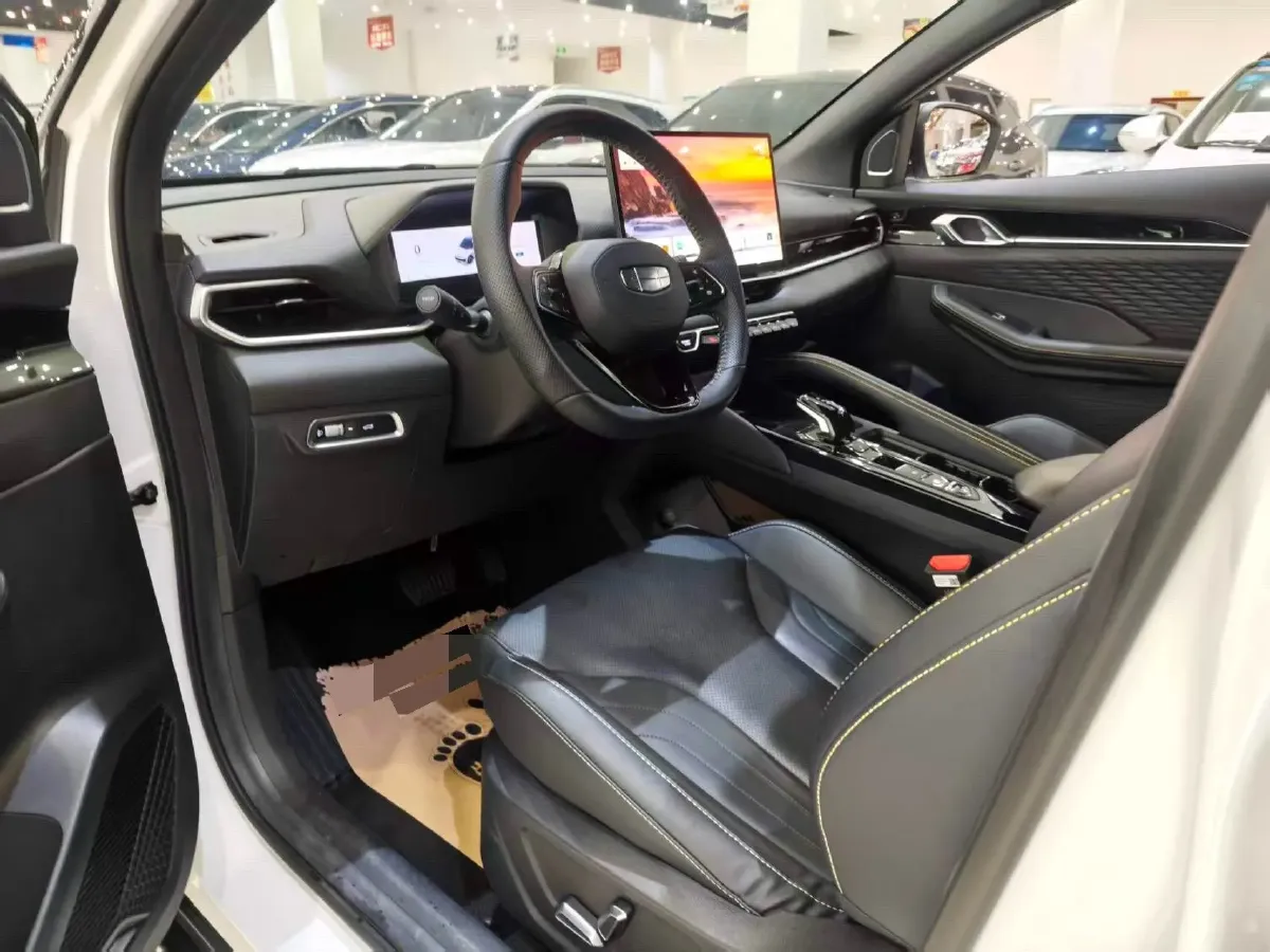 2025 Geely Coolray 1.5T 181HP L4 7DCT,autocango,china used car exporter,china ev exporter,chinese used car exporter,chinese used ev exporter