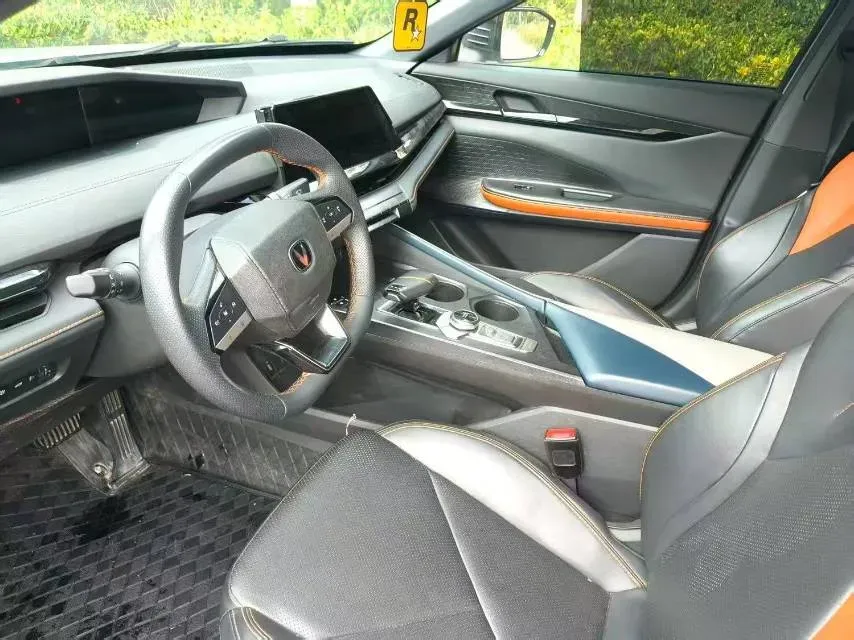 2023 ChangAn UNI-V iDD 1.5T 170HP L4 6TCT PHEV 18.4KWH,autocango,china used car exporter,china ev exporter,chinese used car exporter,chinese used ev exporter