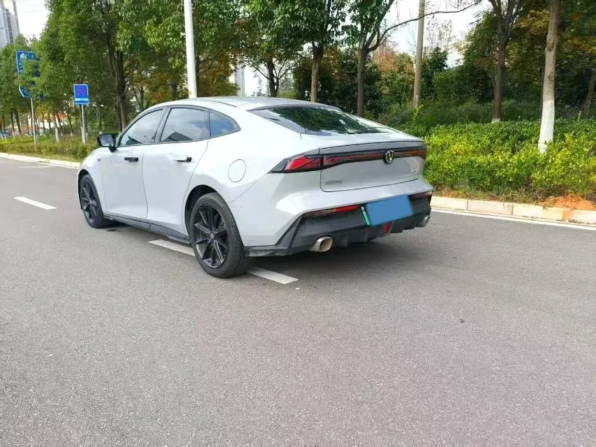 2023 ChangAn UNI-V iDD 1.5T 170HP L4 6TCT PHEV 18.4KWH,autocango,china used car exporter,china ev exporter,chinese used car exporter,chinese used ev exporter