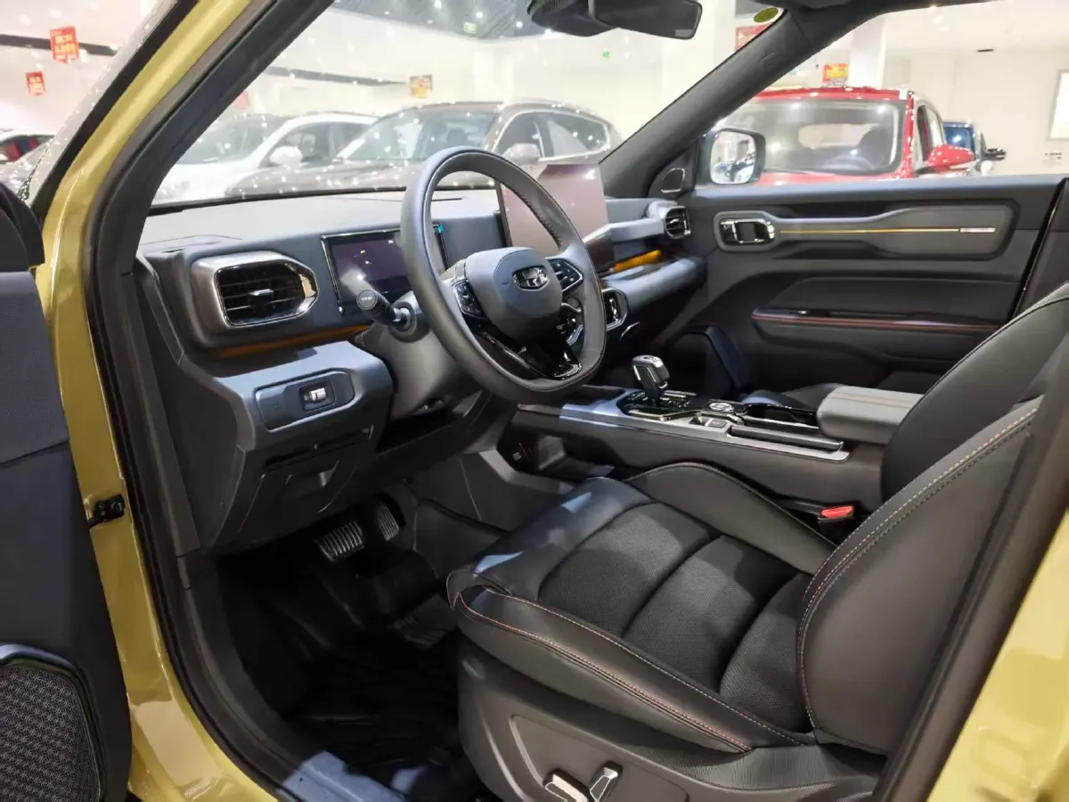 2025 Geely Cowboy 1.5T 181HP L4 7DCT,autocango,china used car exporter,china ev exporter,chinese used car exporter,chinese used ev exporter