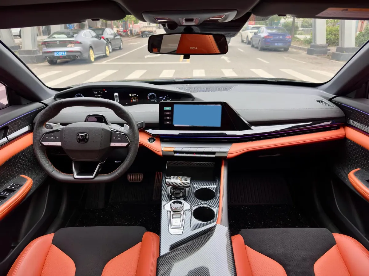 2023 ChangAn UNI-V 1.5T 188HP L4 7DCT,autocango,china used car exporter,china ev exporter,chinese used car exporter,chinese used ev exporter