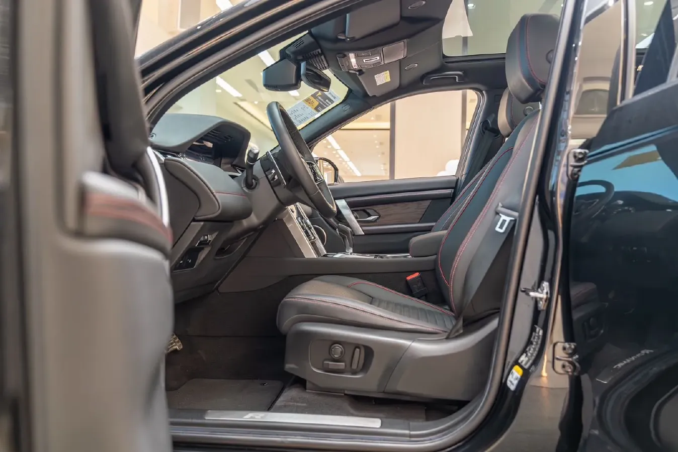 2022 Land Rover Discovery Sport 2.0T 249HP L4 9AT,autocango,china used car exporter,china ev exporter,chinese used car exporter,chinese used ev exporter