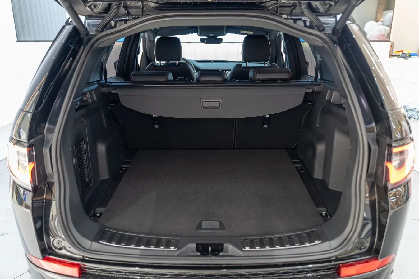 2022 Land Rover Discovery Sport 2.0T 249HP L4 9AT,autocango,china used car exporter,china ev exporter,chinese used car exporter,chinese used ev exporter