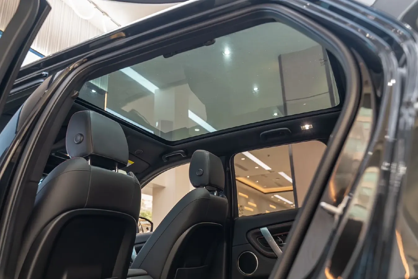 2022 Land Rover Discovery Sport 2.0T 249HP L4 9AT,autocango,china used car exporter,china ev exporter,chinese used car exporter,chinese used ev exporter