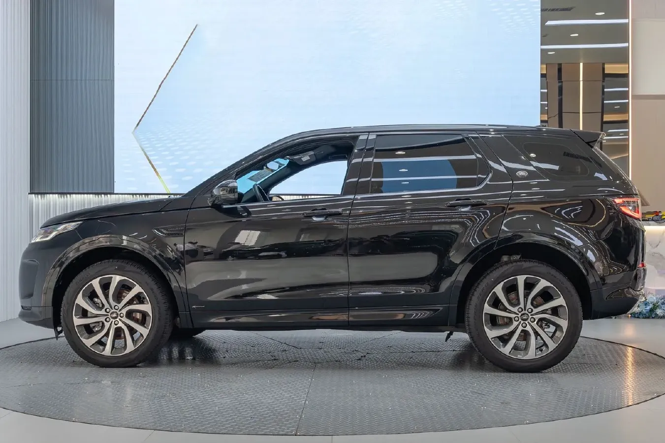 2022 Land Rover Discovery Sport 2.0T 249HP L4 9AT,autocango,china used car exporter,china ev exporter,chinese used car exporter,chinese used ev exporter