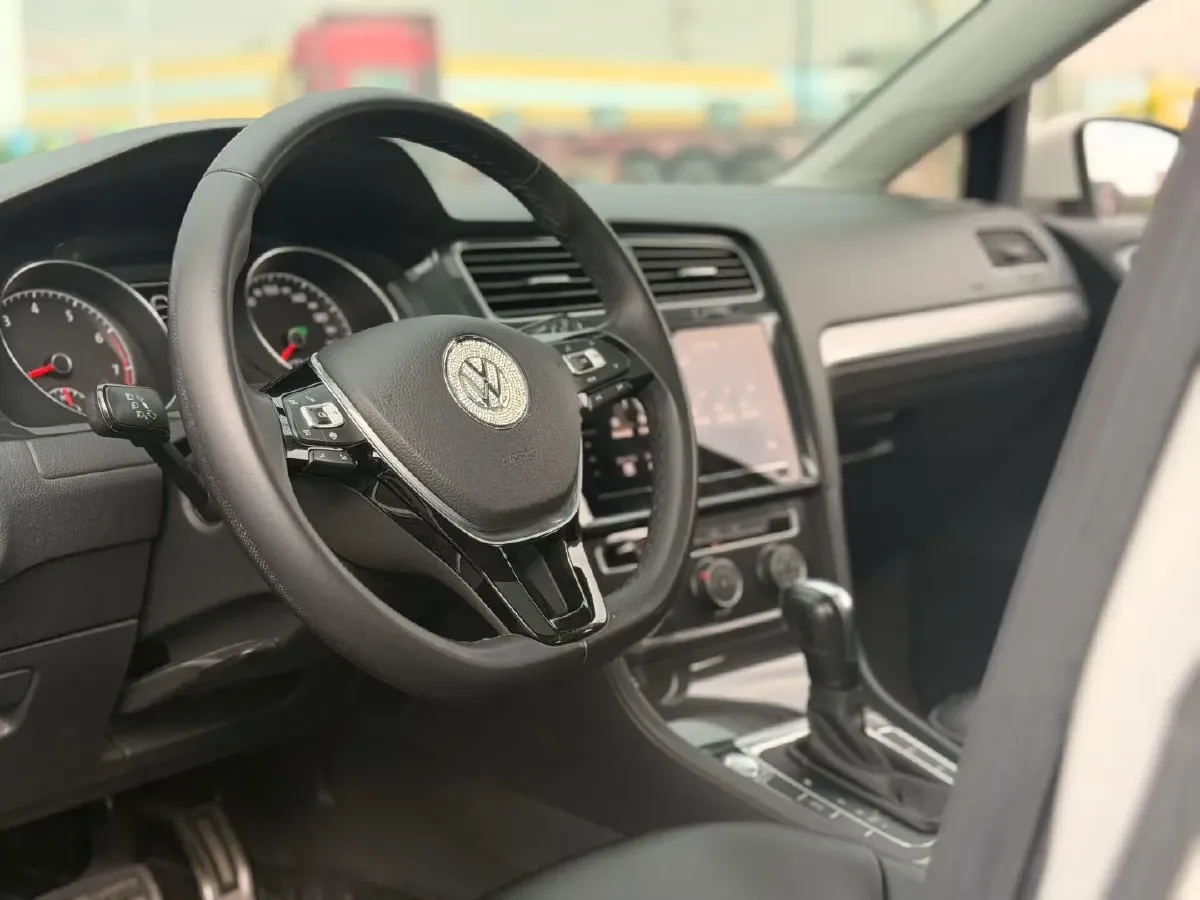 2020 Volkswagen Golf 1.4T 150HP L4 7DCT,autocango,china used car exporter,china ev exporter,chinese used car exporter,chinese used ev exporter