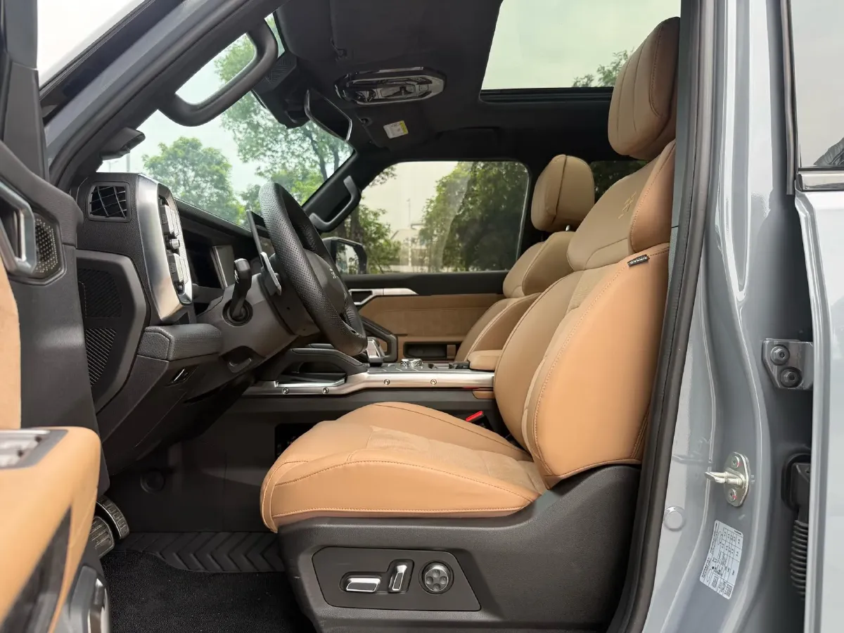 2023 Jetour Traveller 2.0T 254HP L4 7DCT,autocango,china used car exporter,china ev exporter,chinese used car exporter,chinese used ev exporter