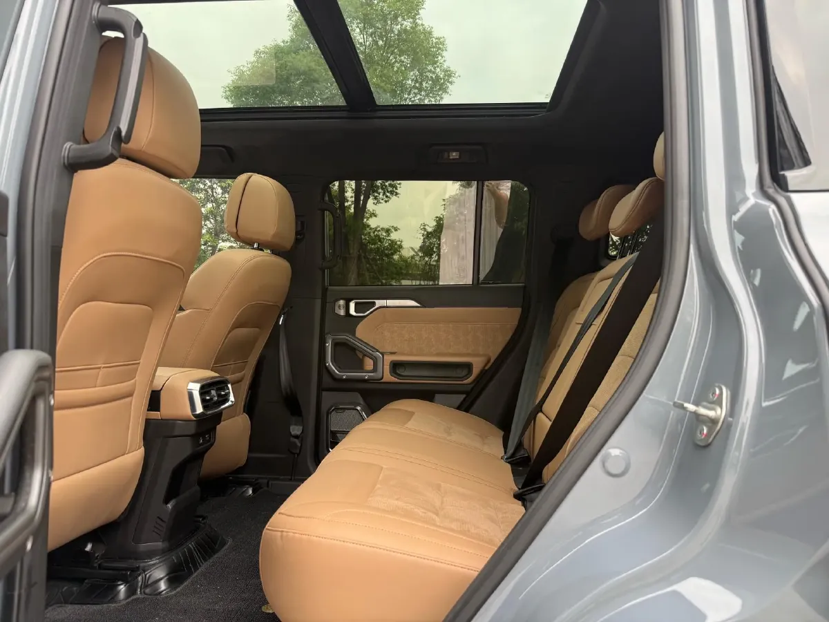 2023 Jetour Traveller 2.0T 254HP L4 7DCT,autocango,china used car exporter,china ev exporter,chinese used car exporter,chinese used ev exporter