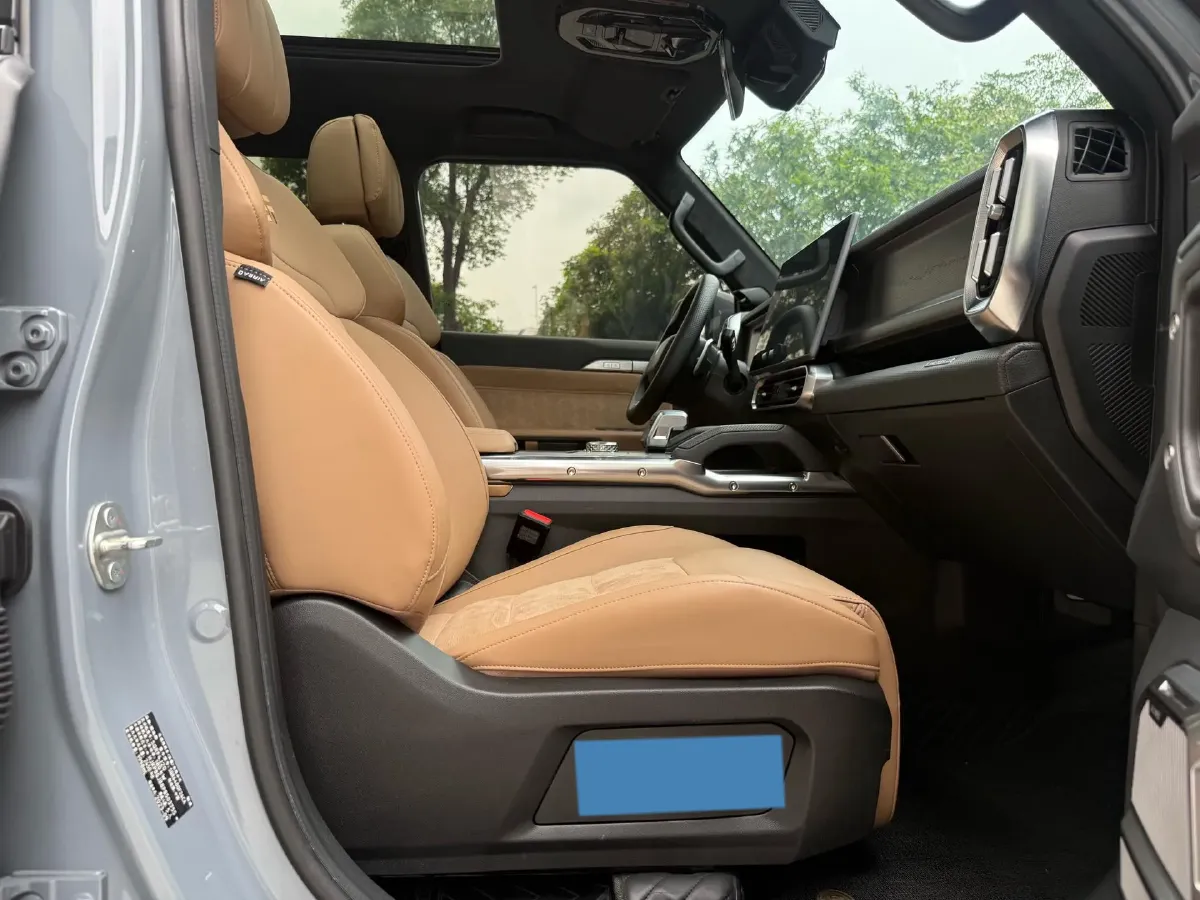 2023 Jetour Traveller 2.0T 254HP L4 7DCT,autocango,china used car exporter,china ev exporter,chinese used car exporter,chinese used ev exporter