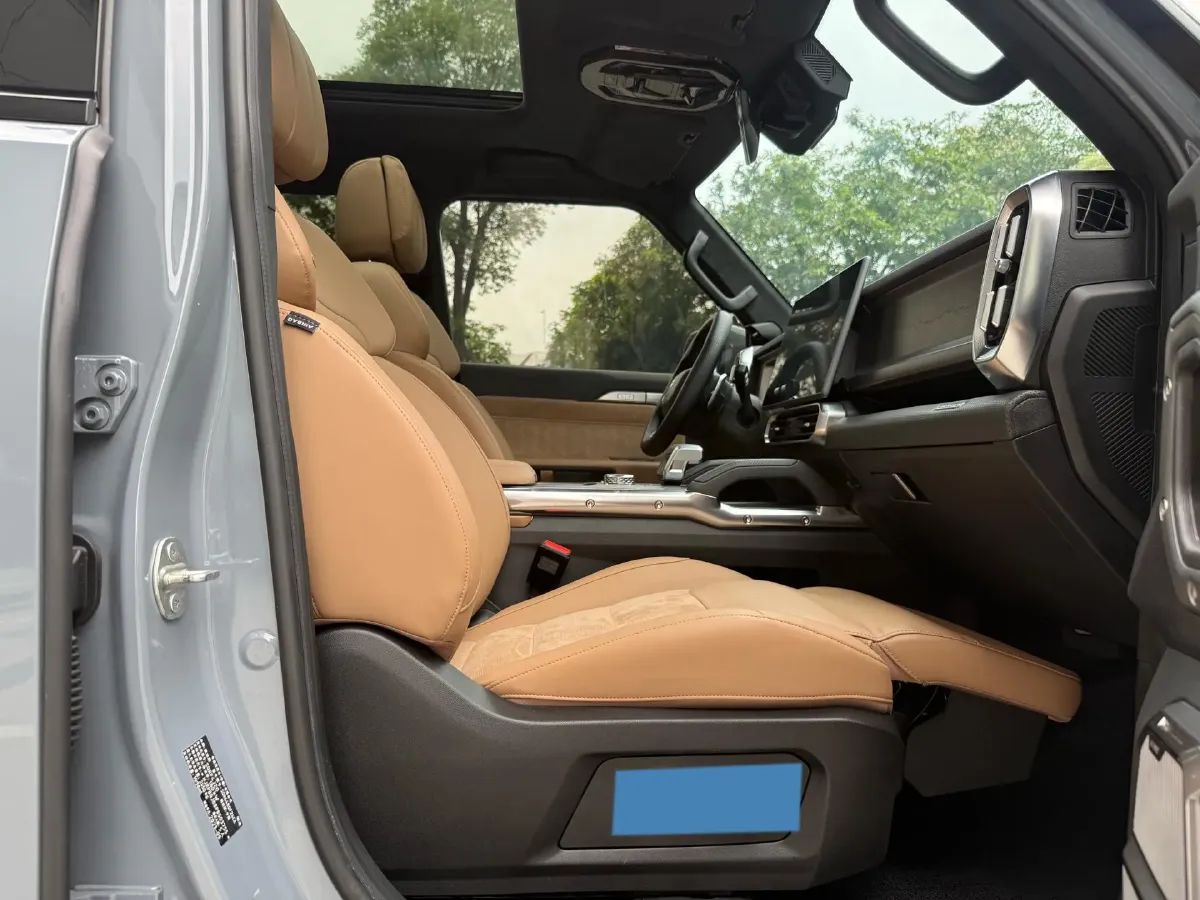 2023 Jetour Traveller 2.0T 254HP L4 7DCT,autocango,china used car exporter,china ev exporter,chinese used car exporter,chinese used ev exporter