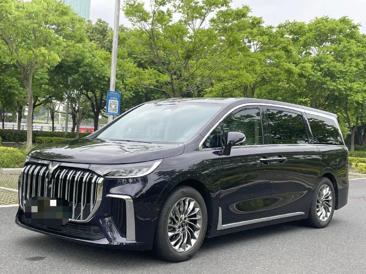 2024 Voyah Dream 1.5T 150HP L4 PHEV 43KWH,autocango,china used car exporter,china ev exporter,chinese used car exporter,chinese used ev exporter