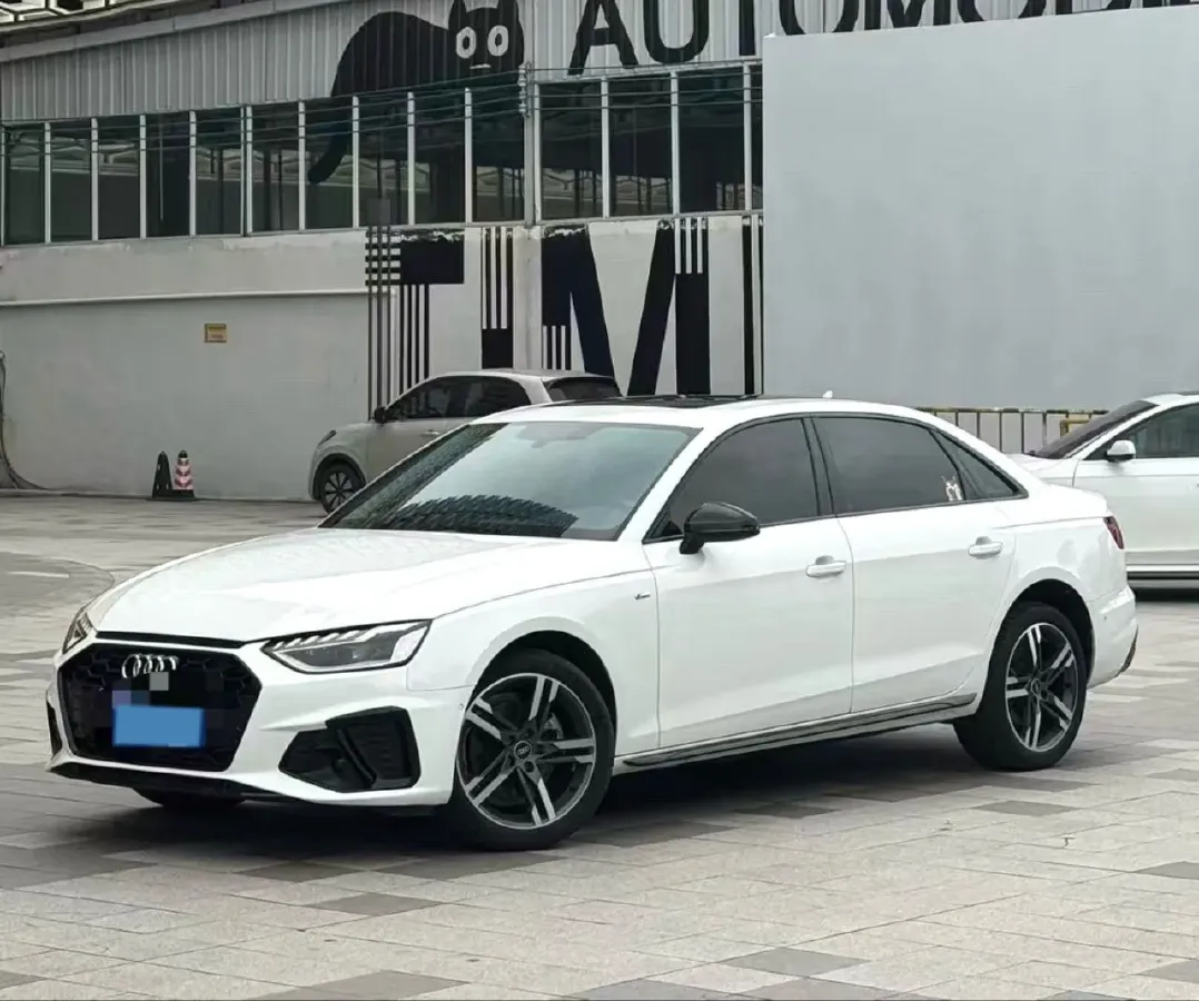 2022 Audi A4L 2.0T 190HP L4 7DCT,autocango,china used car exporter,china ev exporter,chinese used car exporter,chinese used ev exporter