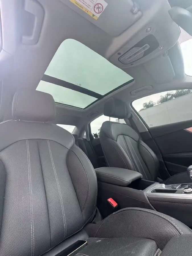 2022 Audi A4L 2.0T 190HP L4 7DCT,autocango,china used car exporter,china ev exporter,chinese used car exporter,chinese used ev exporter