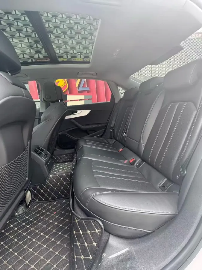 2022 Audi A4L 2.0T 190HP L4 7DCT,autocango,china used car exporter,china ev exporter,chinese used car exporter,chinese used ev exporter