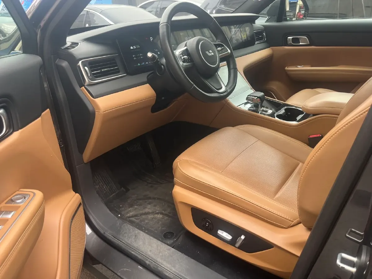 2021 Li ONE Range Extended 131HP REEV 40.5KWH,autocango,china used car exporter,china ev exporter,chinese used car exporter,chinese used ev exporter