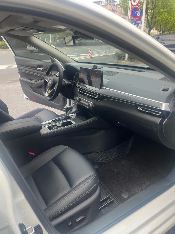 2025 Nissan Teana 2.0L 156HP L4 CVT,autocango,china used car exporter,china ev exporter,chinese used car exporter,chinese used ev exporter
