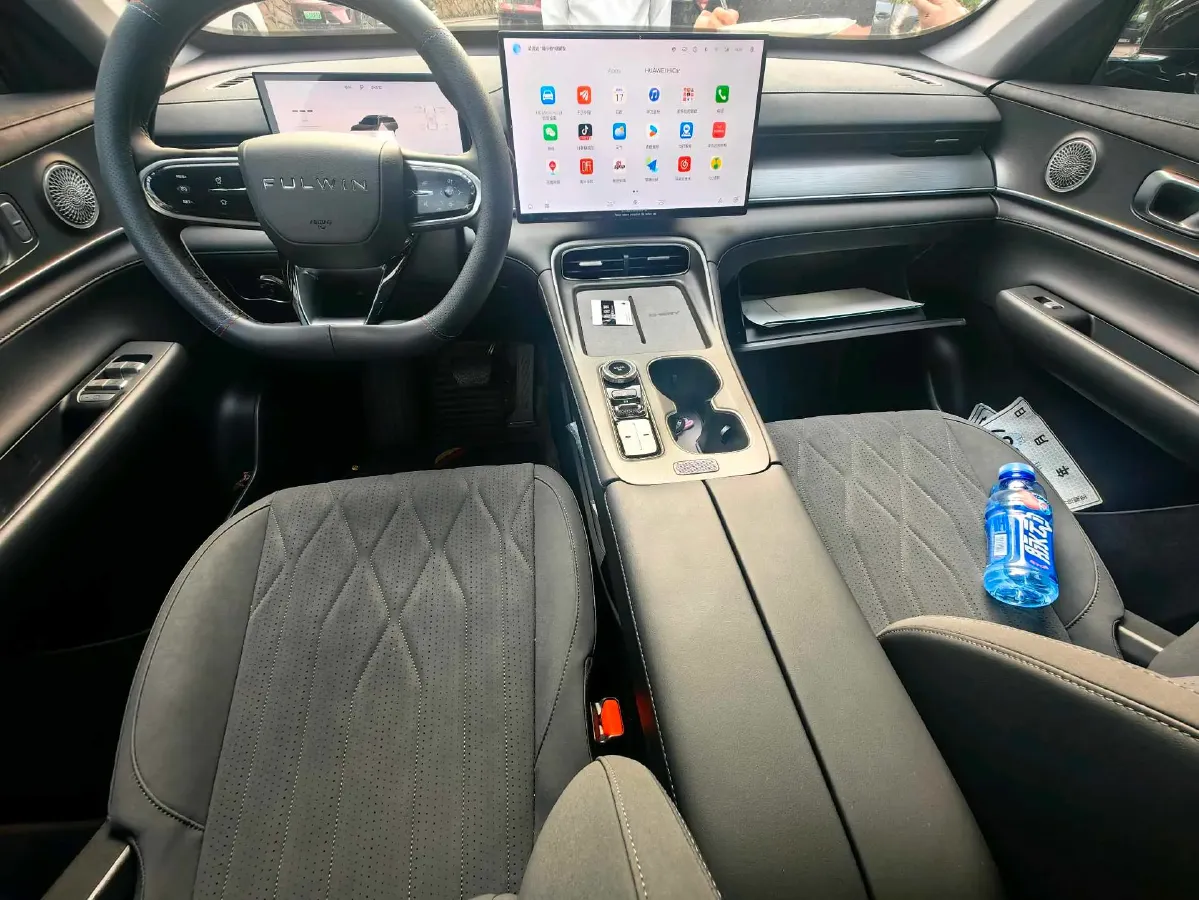 2025 Fulwin FulwinT8 1.5T 156HP L4 1DHT PHEV 18.67KWH,autocango,china used car exporter,china ev exporter,chinese used car exporter,chinese used ev exporter