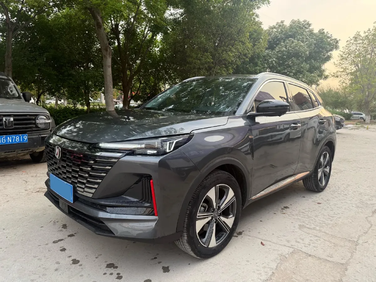 2022 ChangAn CS55 Plus 1.5T 188HP L4 7DCT,autocango,china used car exporter,china ev exporter,chinese used car exporter,chinese used ev exporter