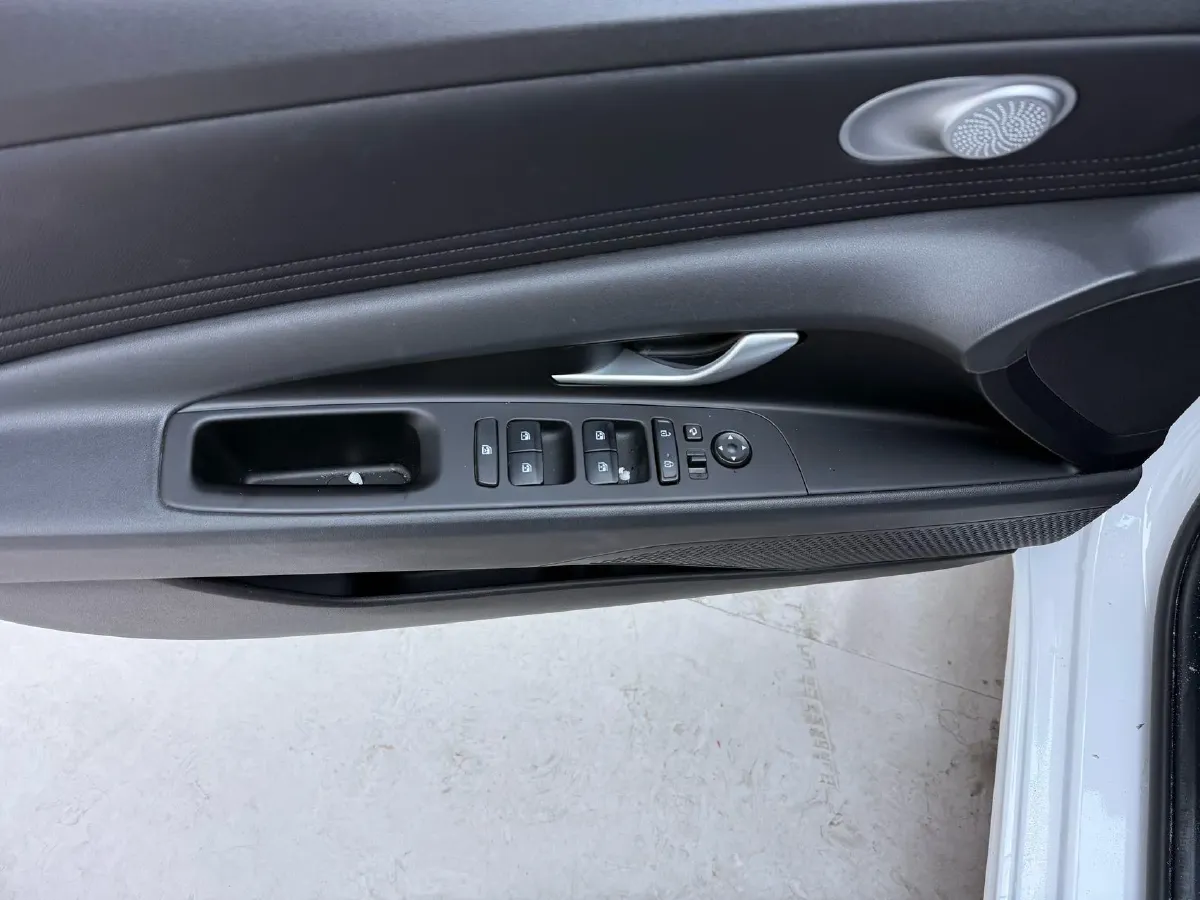 2021 Hyundai Elantra 1.5L 115HP L4 CVT,autocango,china used car exporter,china ev exporter,chinese used car exporter,chinese used ev exporter