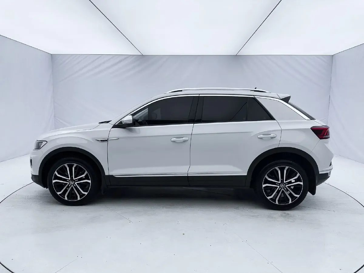 2021 Volkswagen T-Roc 1.4T 150HP L4 7DCT,autocango,china used car exporter,china ev exporter,chinese used car exporter,chinese used ev exporter