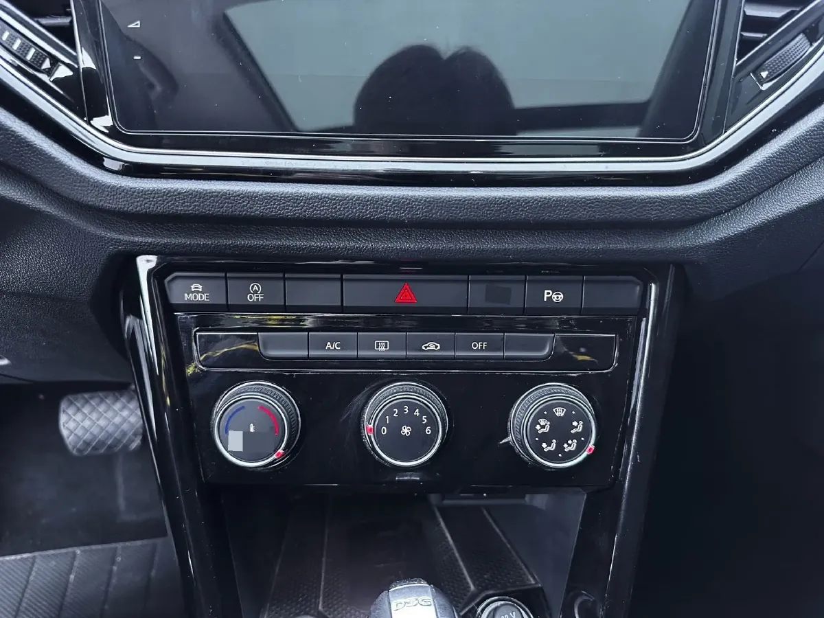 2021 Volkswagen T-Roc 1.4T 150HP L4 7DCT,autocango,china used car exporter,china ev exporter,chinese used car exporter,chinese used ev exporter