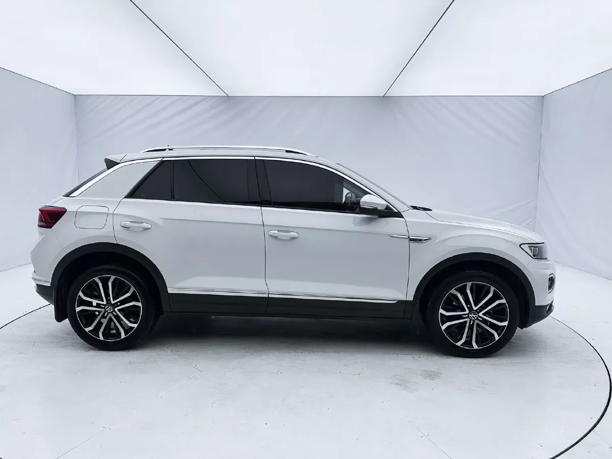 2021 Volkswagen T-Roc 1.4T 150HP L4 7DCT,autocango,china used car exporter,china ev exporter,chinese used car exporter,chinese used ev exporter