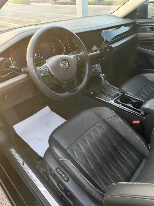 2019 Volvo V40 1.5T 152HP L4 6AT,autocango,china used car exporter,china ev exporter,chinese used car exporter,chinese used ev exporter