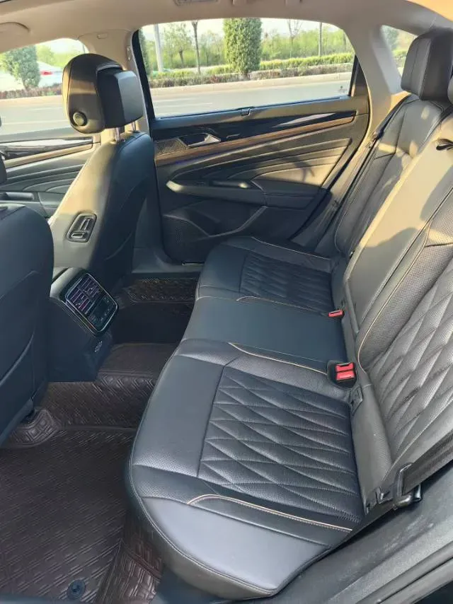 2019 Volvo V40 1.5T 152HP L4 6AT,autocango,china used car exporter,china ev exporter,chinese used car exporter,chinese used ev exporter