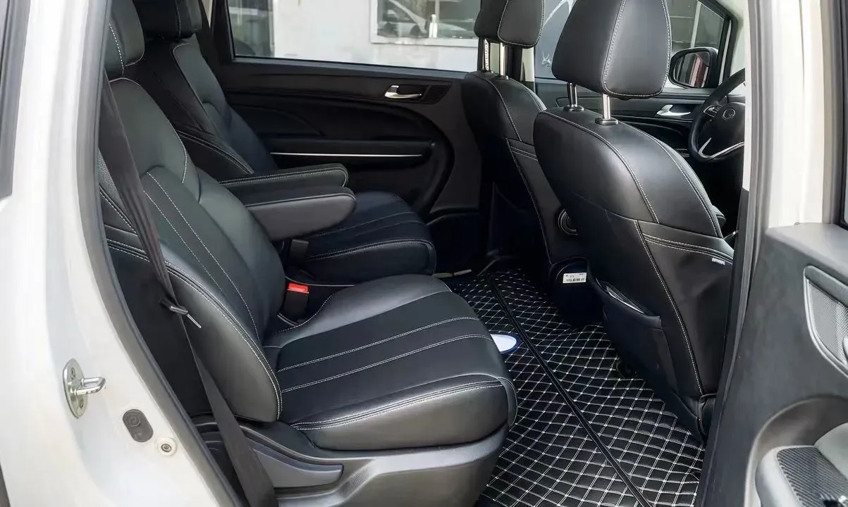 2021 GAC Trumpchi M6 1.5T 169HP L4 7DCT,autocango,china used car exporter,china ev exporter,chinese used car exporter,chinese used ev exporter