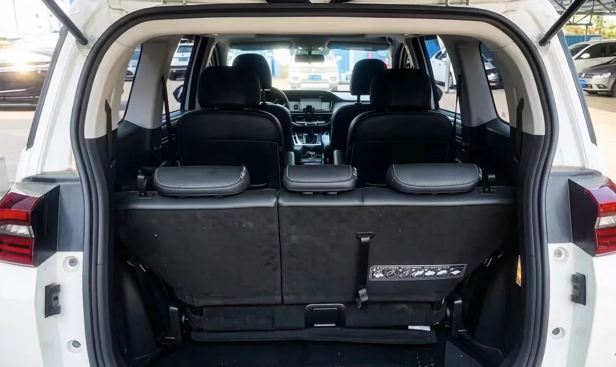 2021 GAC Trumpchi M6 1.5T 169HP L4 7DCT,autocango,china used car exporter,china ev exporter,chinese used car exporter,chinese used ev exporter