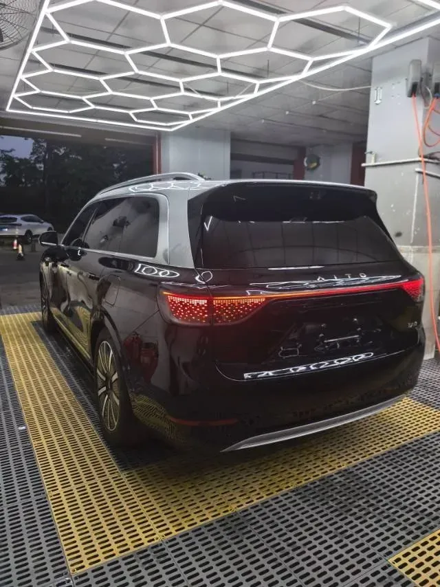 2025 AITO AITO M9 REEV 160HP REEV 52KWH,autocango,china used car exporter,china ev exporter,chinese used car exporter,chinese used ev exporter