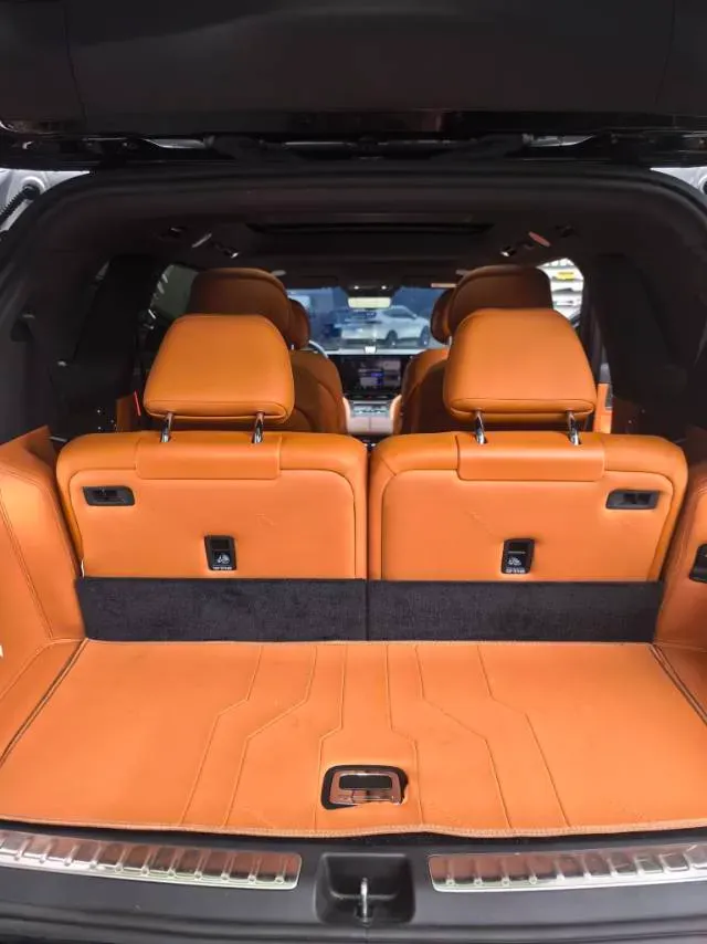 2025 AITO AITO M9 REEV 160HP REEV 52KWH,autocango,china used car exporter,china ev exporter,chinese used car exporter,chinese used ev exporter