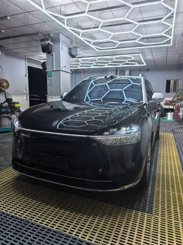 2025 AITO AITO M9 REEV 160HP REEV 52KWH,autocango,china used car exporter,china ev exporter,chinese used car exporter,chinese used ev exporter